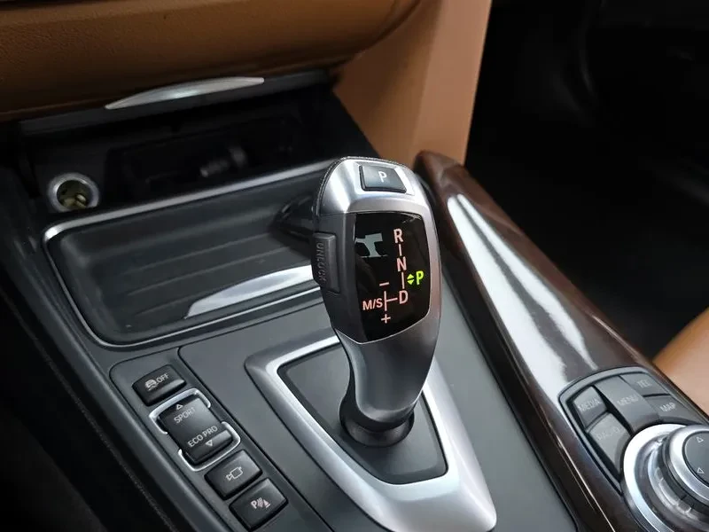 BMW 320 d, снимка 9 - Автомобили и джипове - 54589708