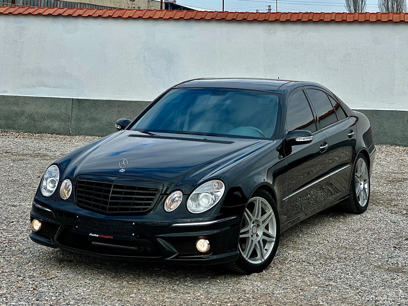 Mercedes-Benz E 500 AMG-ПАКЕТ/ОБДУХВАНЕ/ПОДГРЕВ, снимка 1