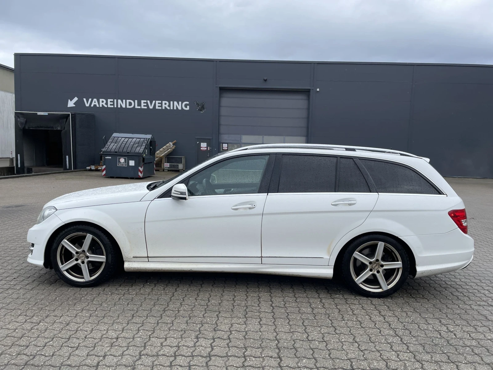 Mercedes-Benz C 220 Cdi / Autimatic / AMG / Distronic / Panorama - изображение 8