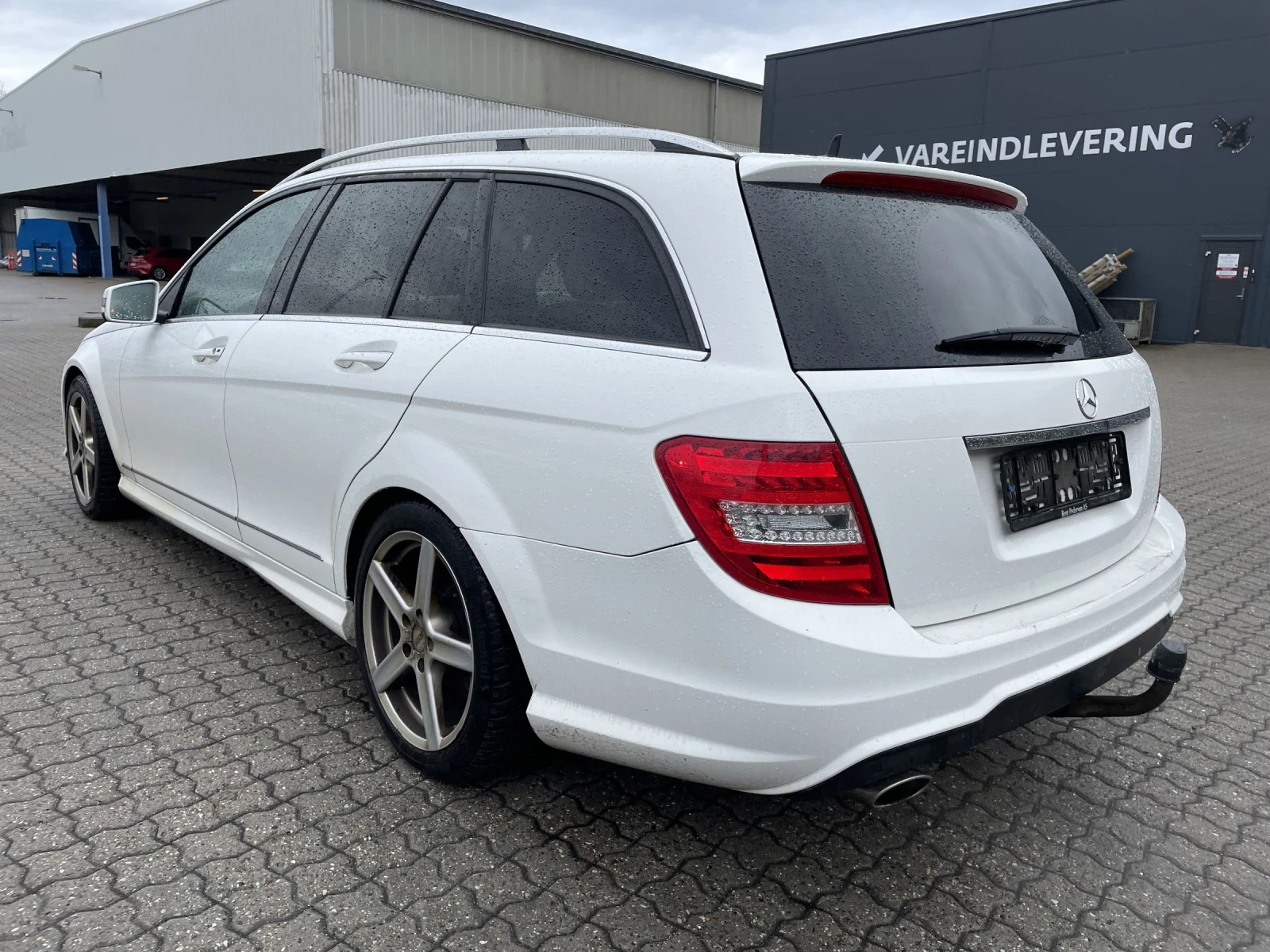 Mercedes-Benz C 220 Cdi / Autimatic / AMG / Distronic / Panorama - изображение 4