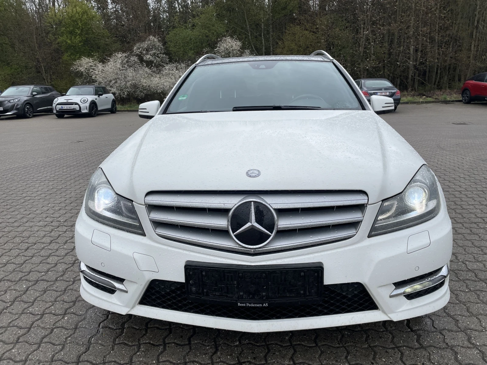 Mercedes-Benz C 220 Cdi / Autimatic / AMG / Distronic / Panorama - изображение 2