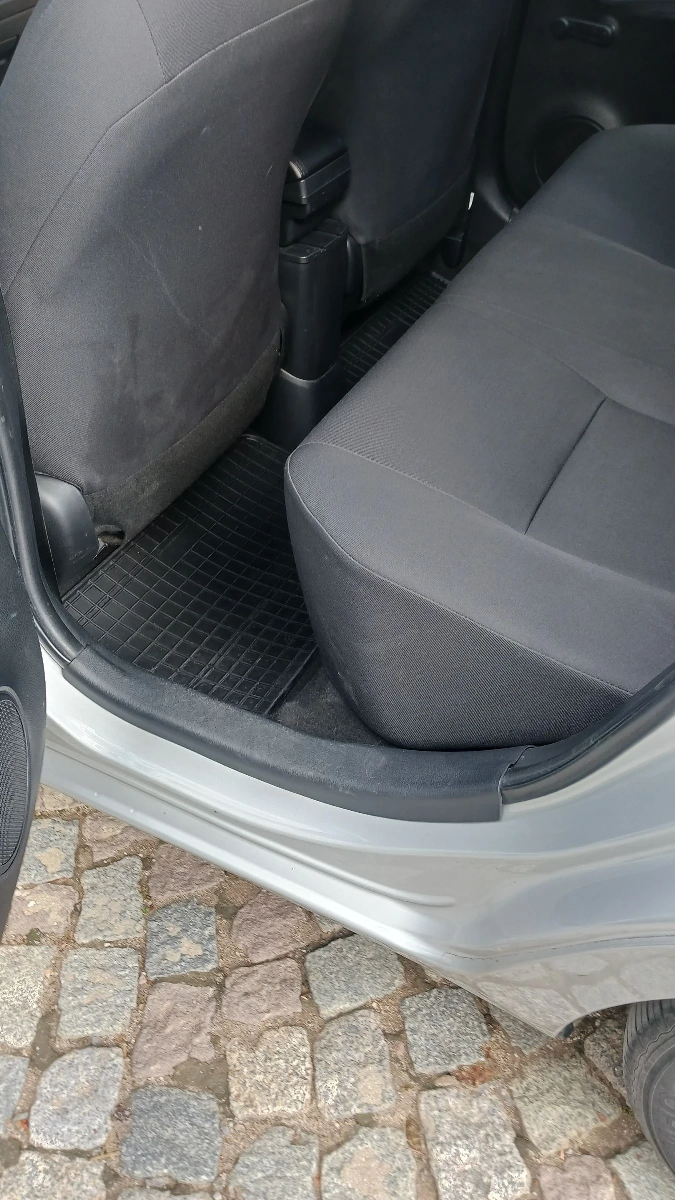 Toyota Yaris 1.33 газ - изображение 10