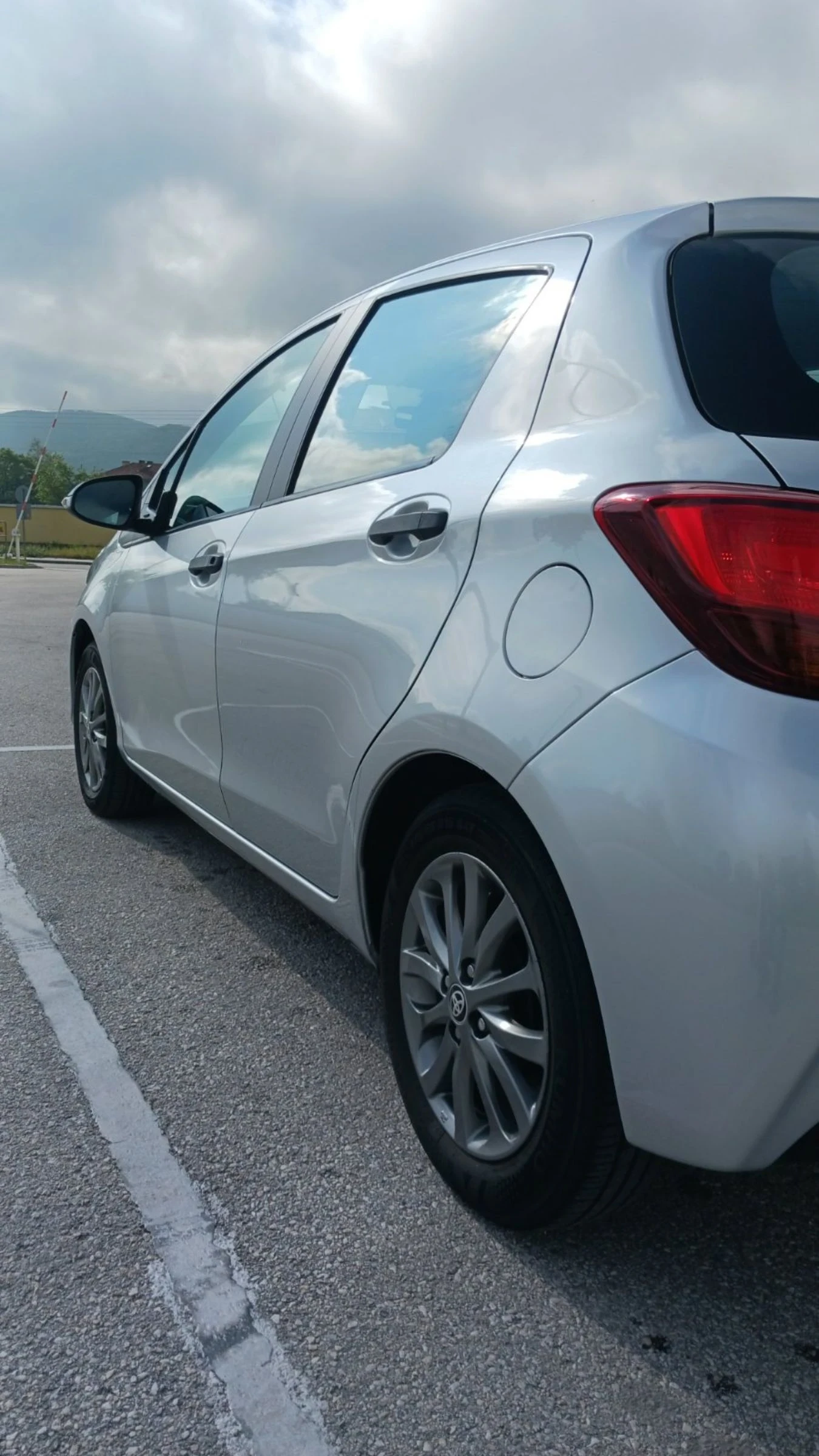 Toyota Yaris 1.33 газ - изображение 2