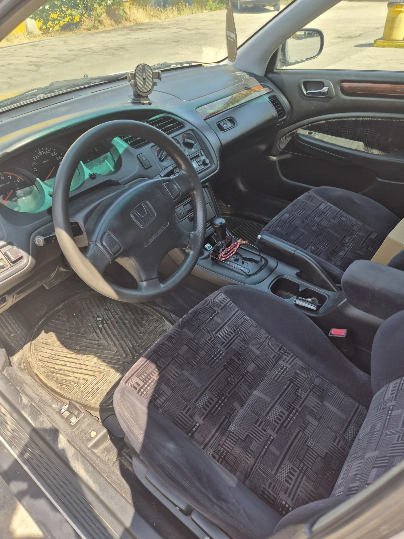 Honda Accord 1.8LS - изображение 5
