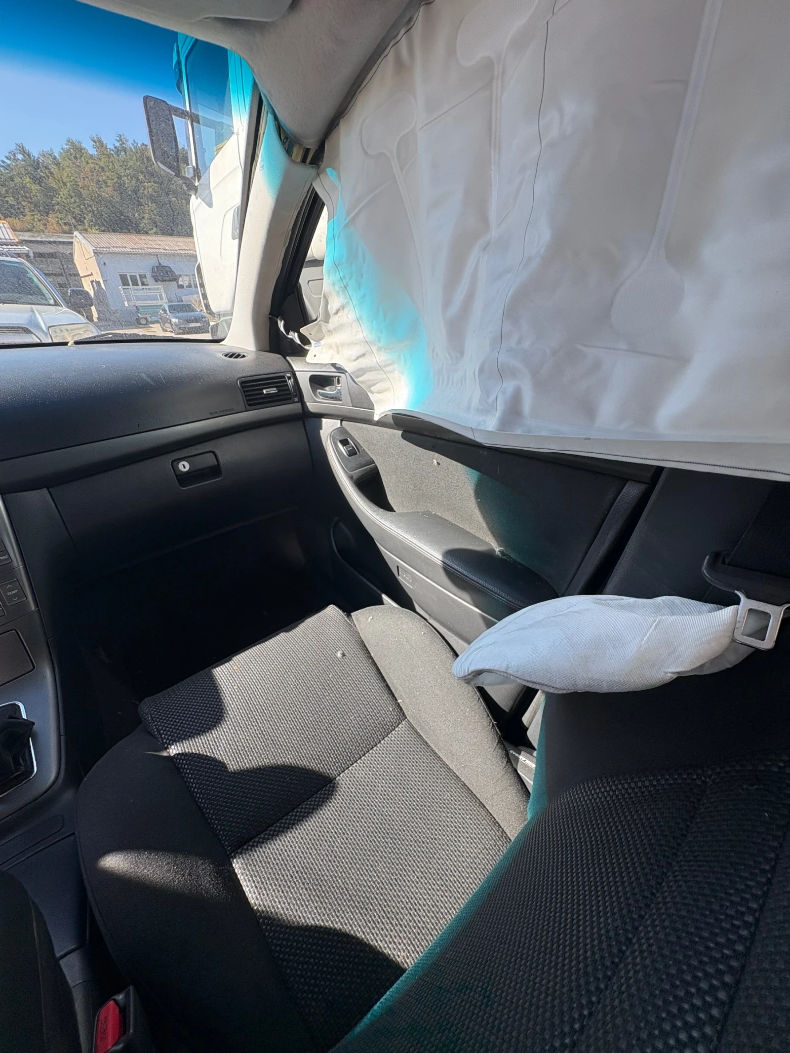 Toyota Avensis  - изображение 6