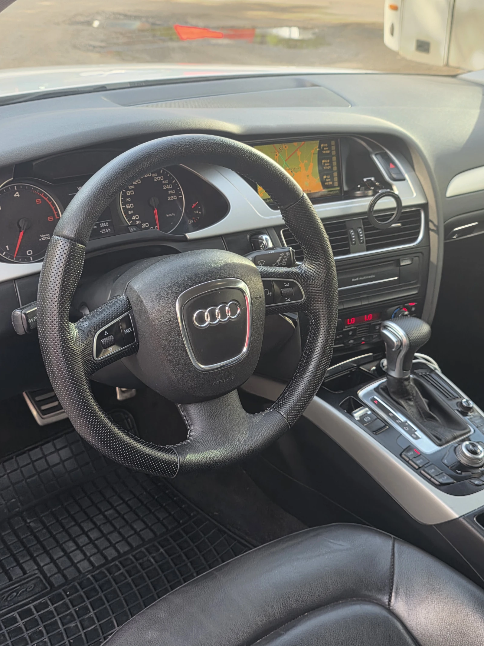 Audi A4 Allroad 3.0TDI 4X4 БАРТЕР, снимка 9 - Автомобили и джипове - 53145823