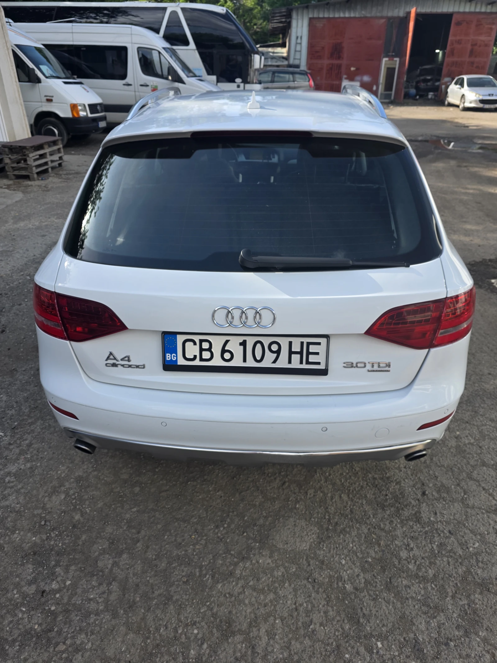 Audi A4 Allroad 3.0TDI 4X4 БАРТЕР, снимка 4 - Автомобили и джипове - 53145823