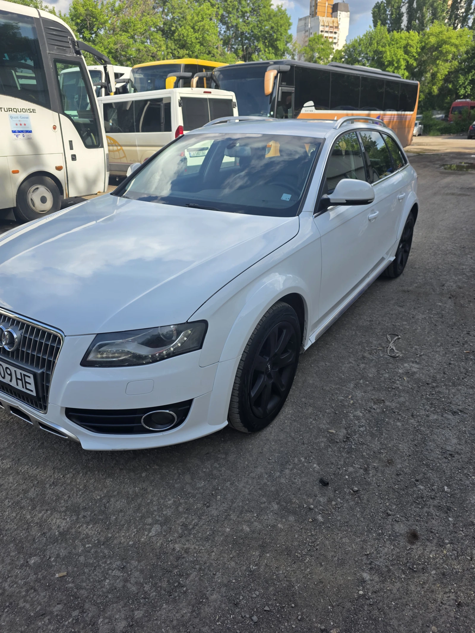 Audi A4 Allroad 3.0TDI 4X4 БАРТЕР, снимка 2 - Автомобили и джипове - 53145823
