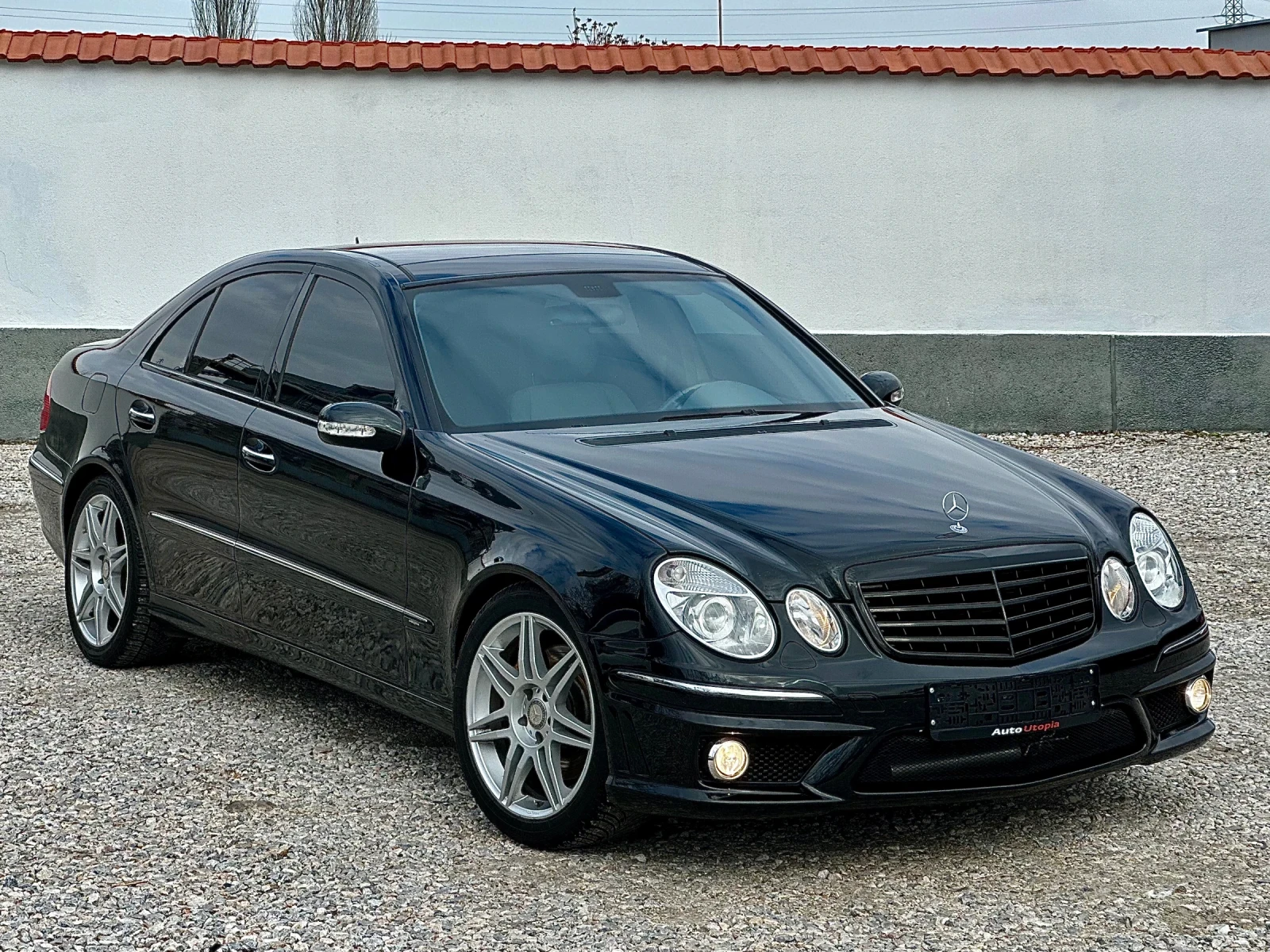 Mercedes-Benz E 500 AMG-ПАКЕТ/ОБДУХВАНЕ/ПОДГРЕВ - изображение 2