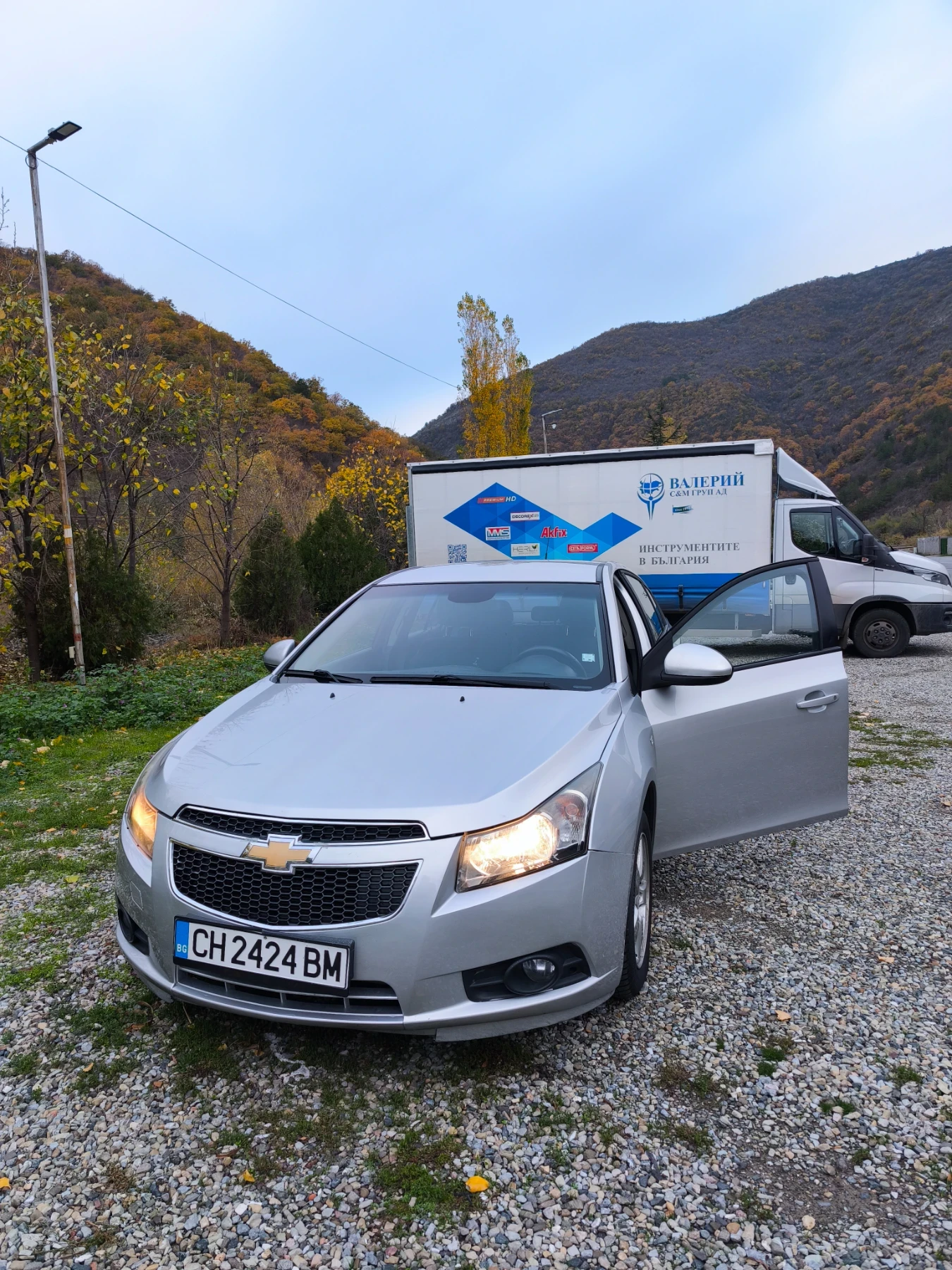 Chevrolet Cruze, снимка 5 - Автомобили и джипове - 54359983