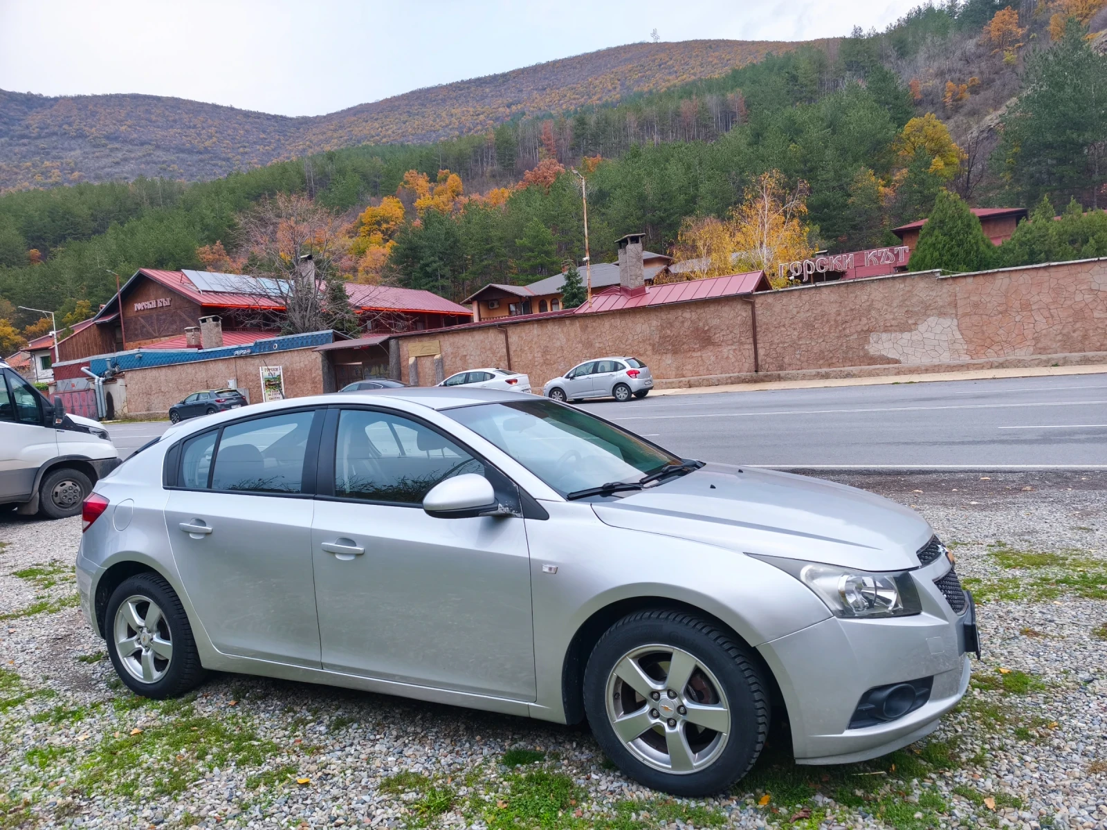 Chevrolet Cruze, снимка 3 - Автомобили и джипове - 54359983