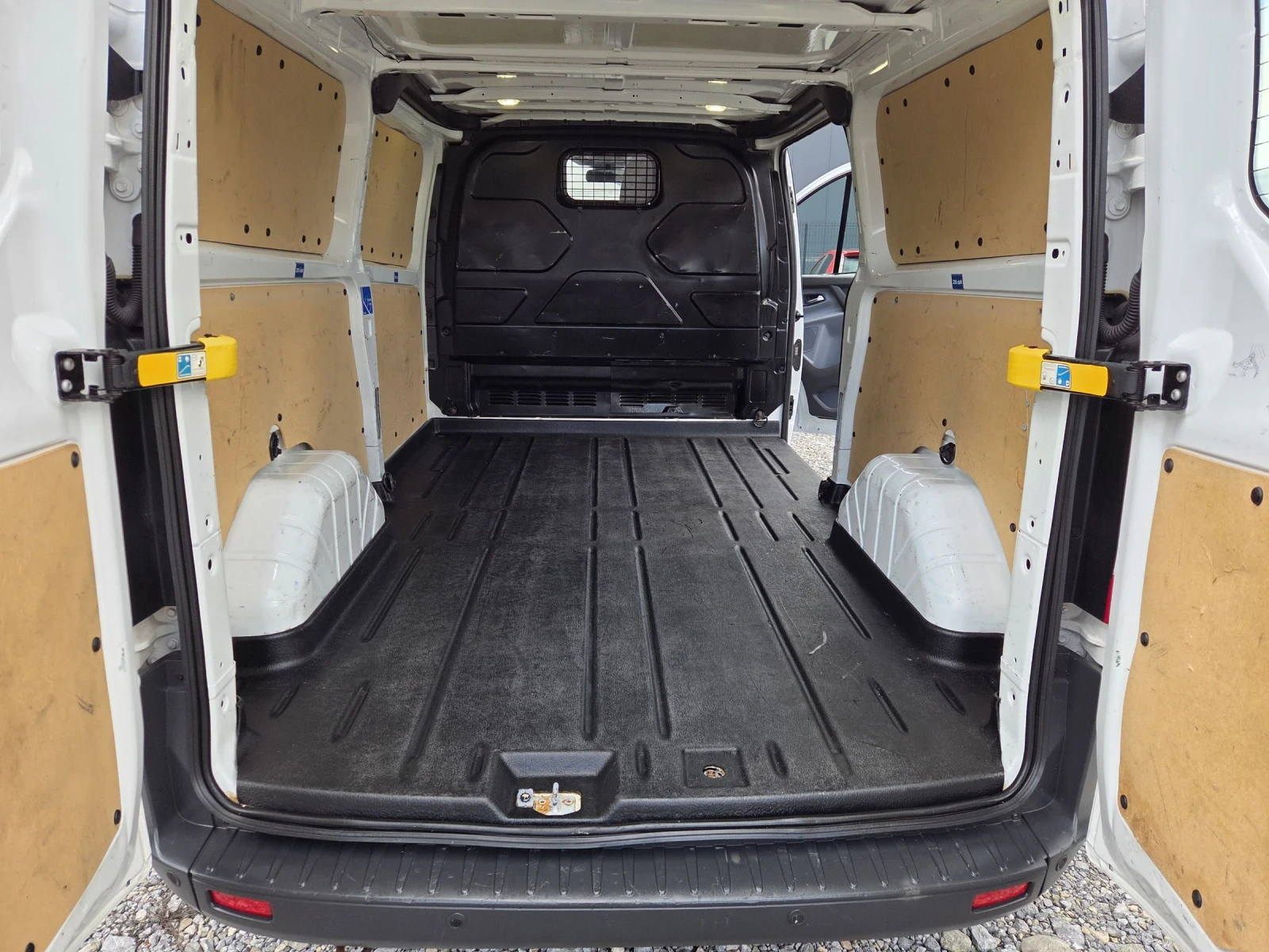 Ford Transit Custom 2.0 TDCI , снимка 11 - Автомобили и джипове - 54596578