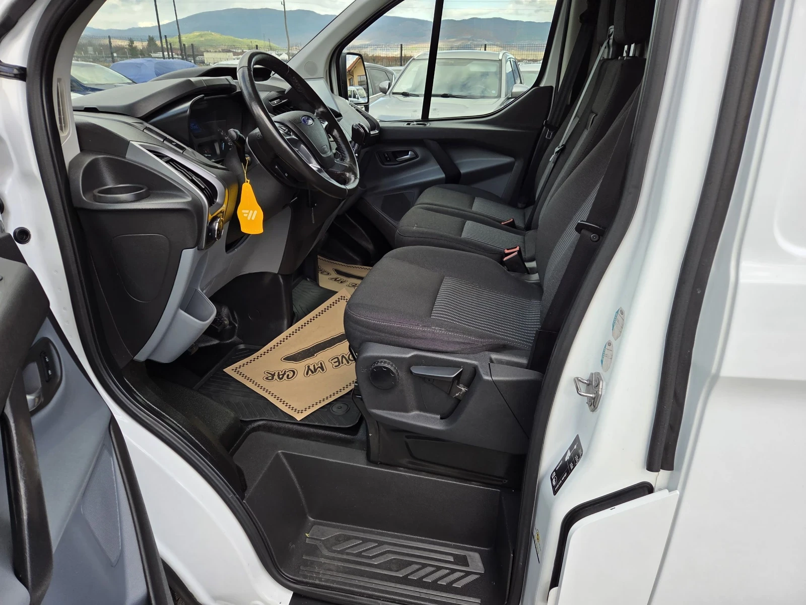 Ford Transit Custom 2.0 TDCI , снимка 7 - Автомобили и джипове - 54596578