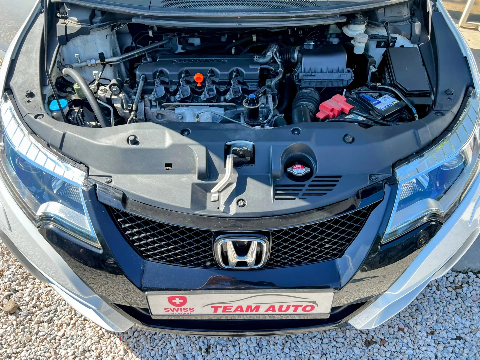 Honda Civic 1.8i 112000km Euro6 Swiss Edition, снимка 16 - Автомобили и джипове - 54666316