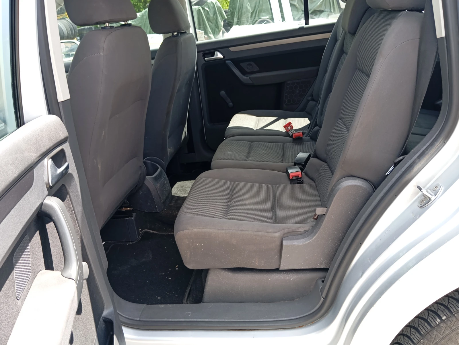 VW Touran 1.9-D-105��-6+ 1�����-����������� | Mobile.bg � ����������� 12