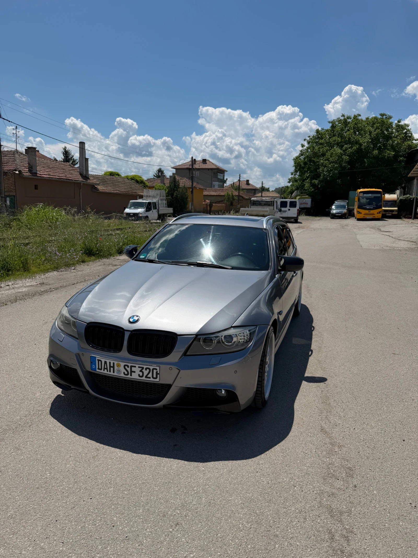 BMW 320
