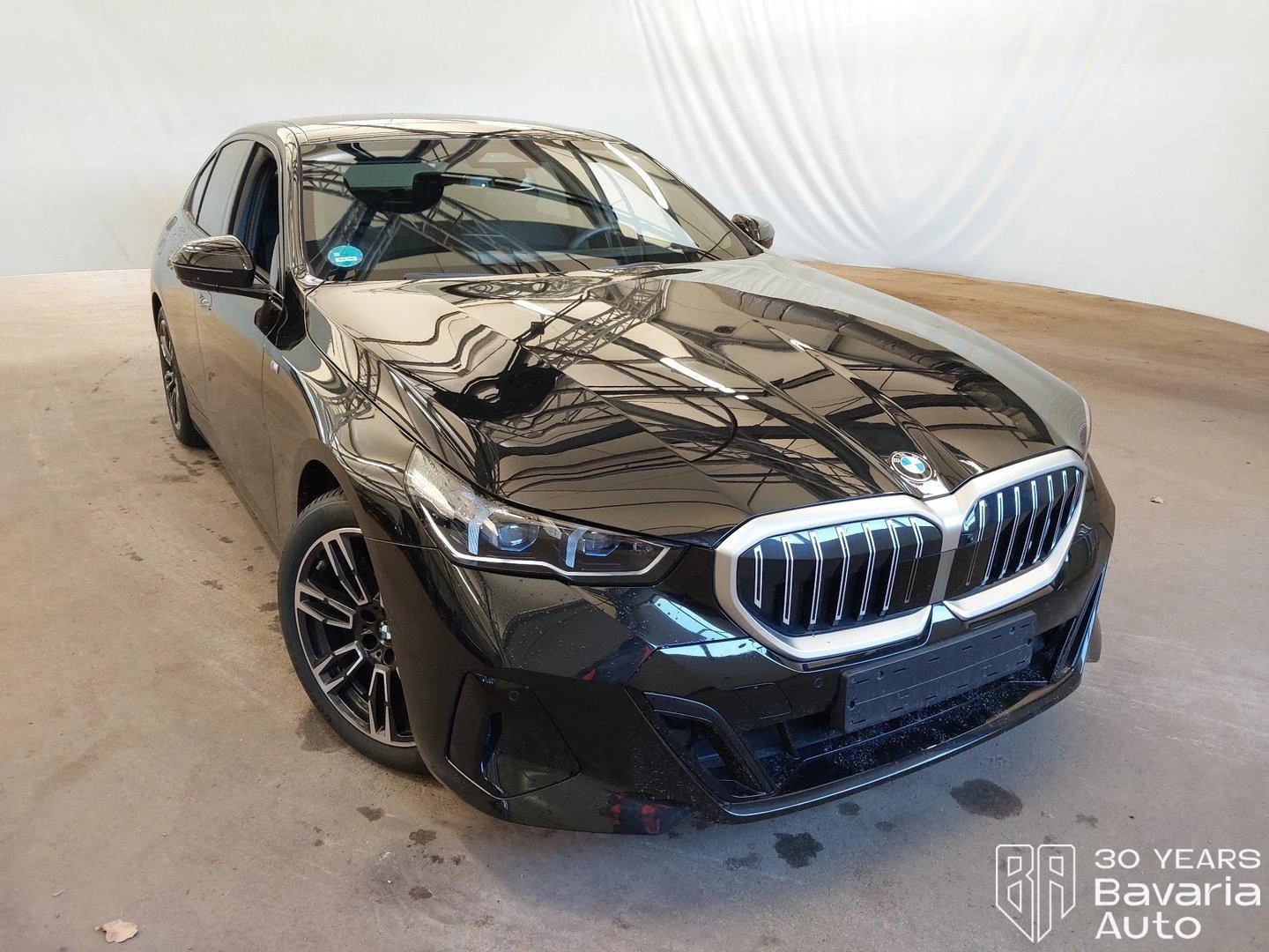 BMW 520 i M Sport Paket Steptronic, снимка 4 - Автомобили и джипове - 54970076