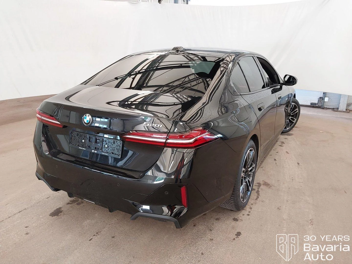 BMW 520 i M Sport Paket Steptronic, снимка 3 - Автомобили и джипове - 54970076