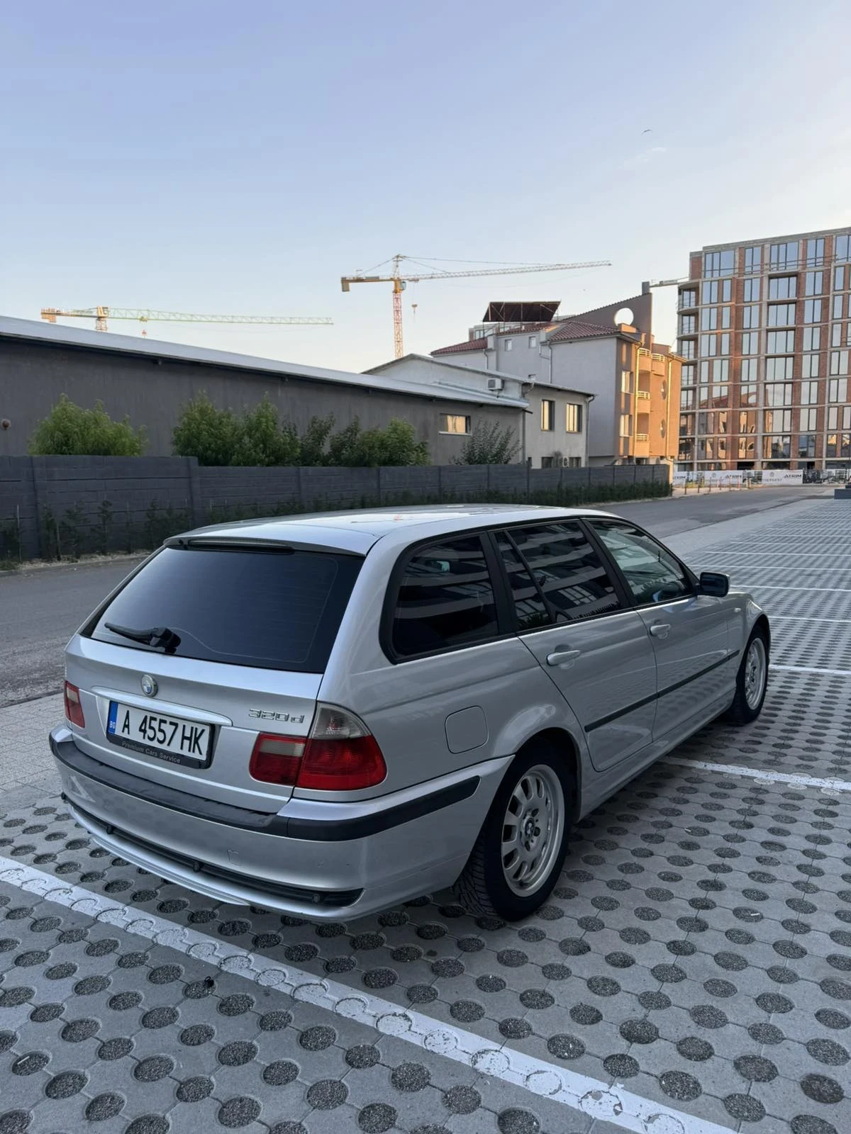 BMW 320, снимка 2 - Автомобили и джипове - 55259826