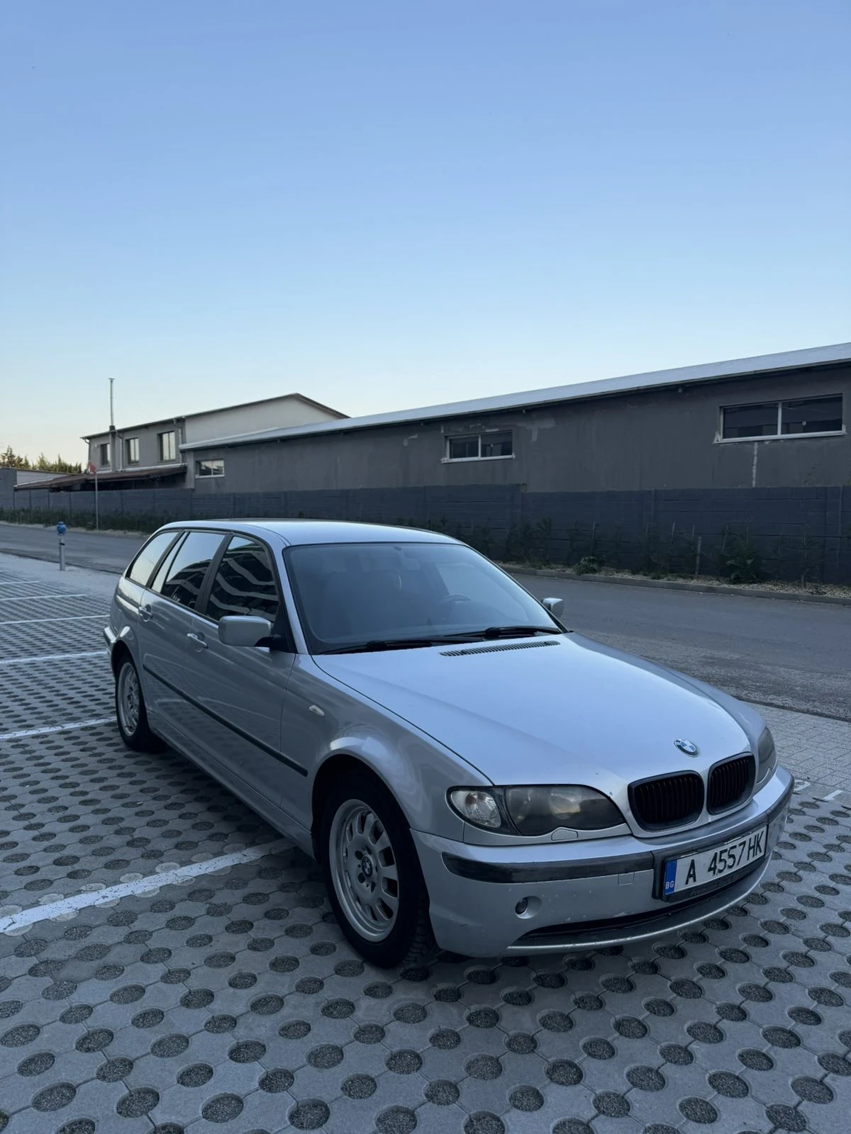 BMW 320