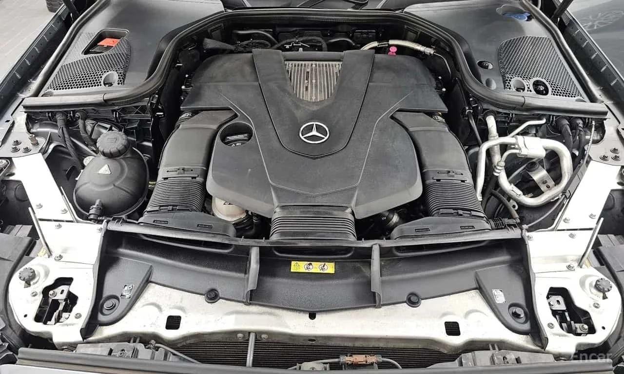Mercedes-Benz E 400 E400 4MATIC Coupe, снимка 6 - Автомобили и джипове - 55833070