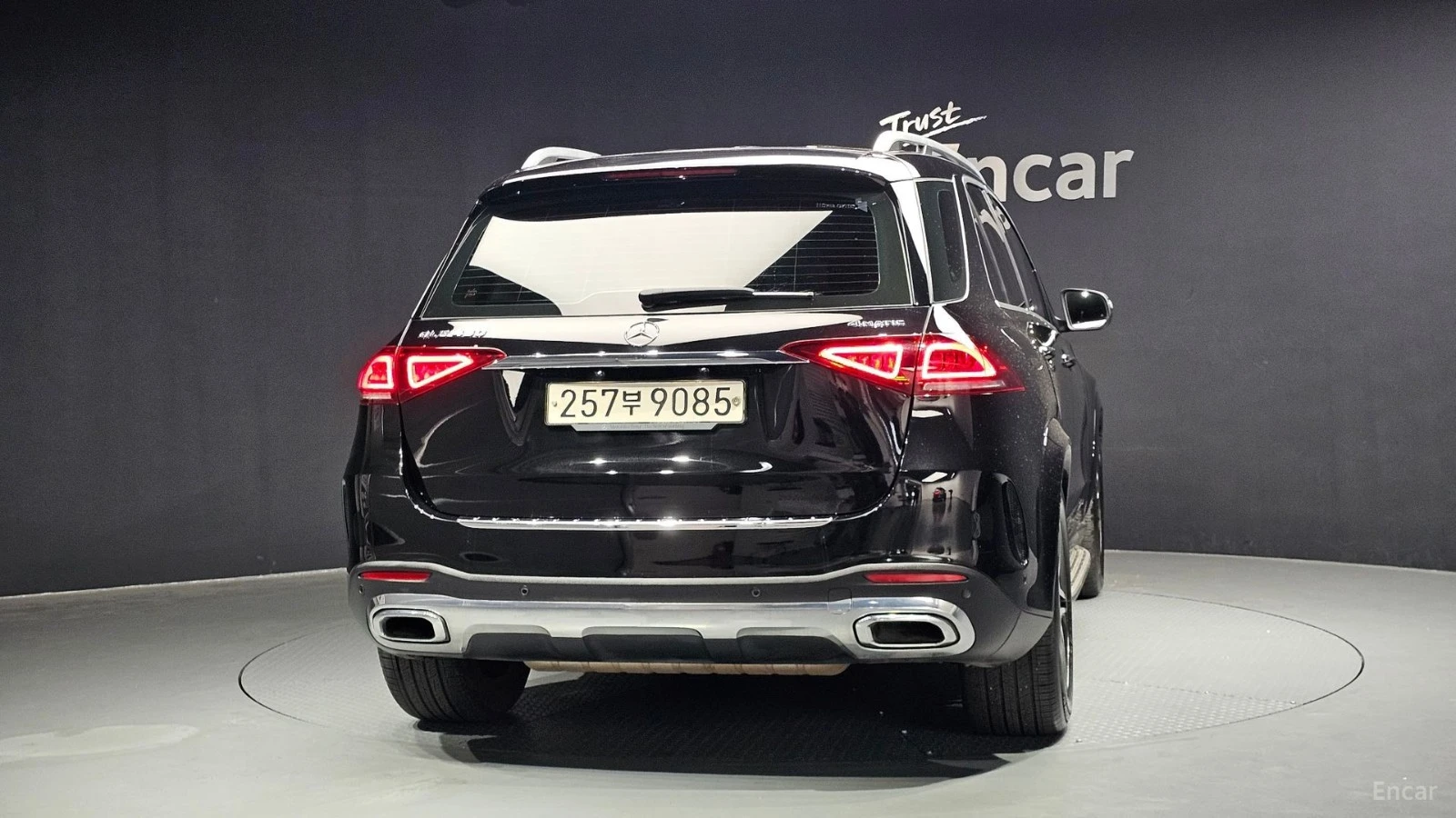 Mercedes-Benz GLE 450 AMG Line| AIR| DISTRO| ОБДУХ| 360| HUD| 3 AC| , снимка 3 - Автомобили и джипове - 56136108