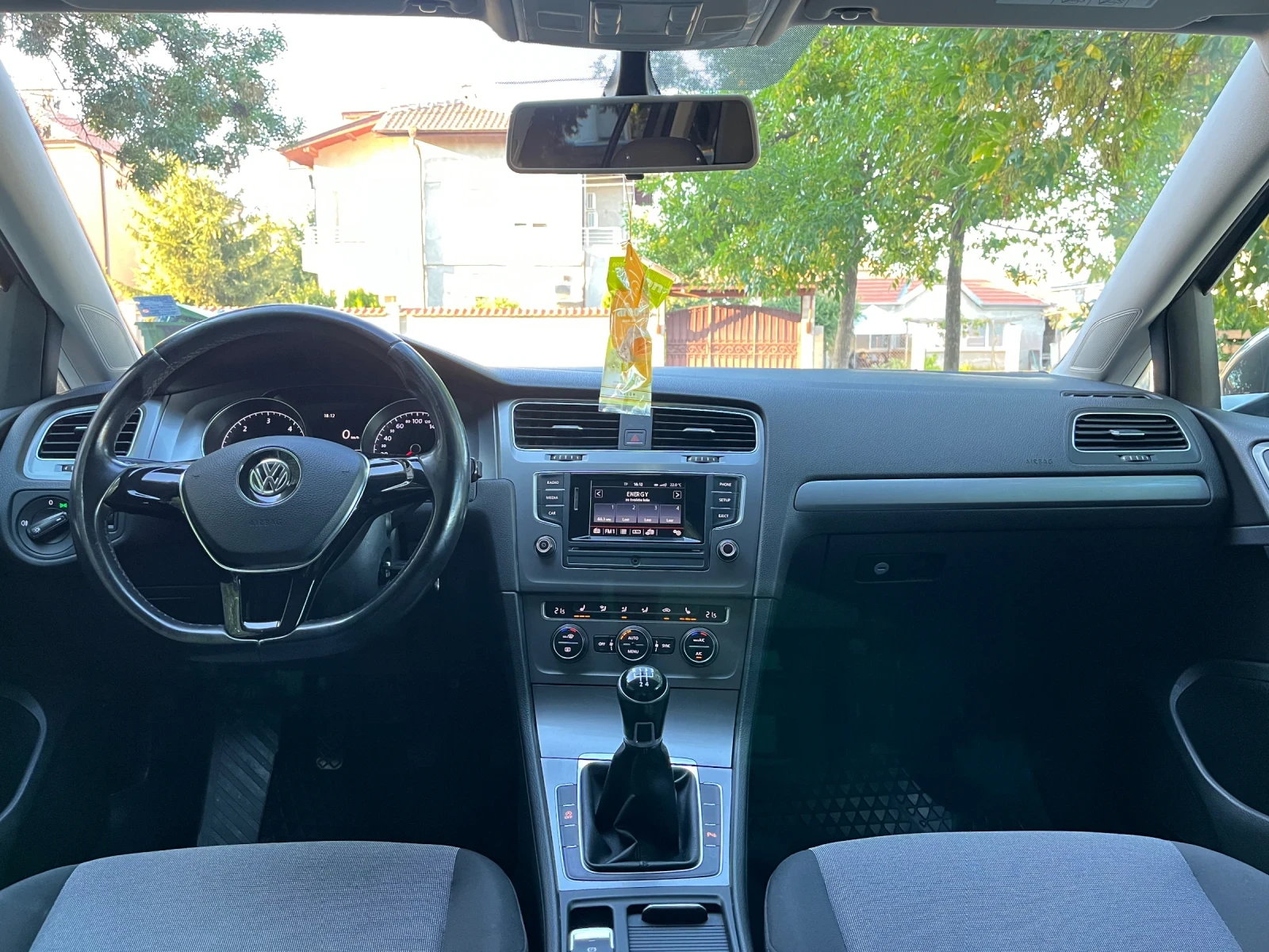 VW Golf 1.6TDI/110/2016/ГОДИНА, снимка 10 - Автомобили и джипове - 56149451