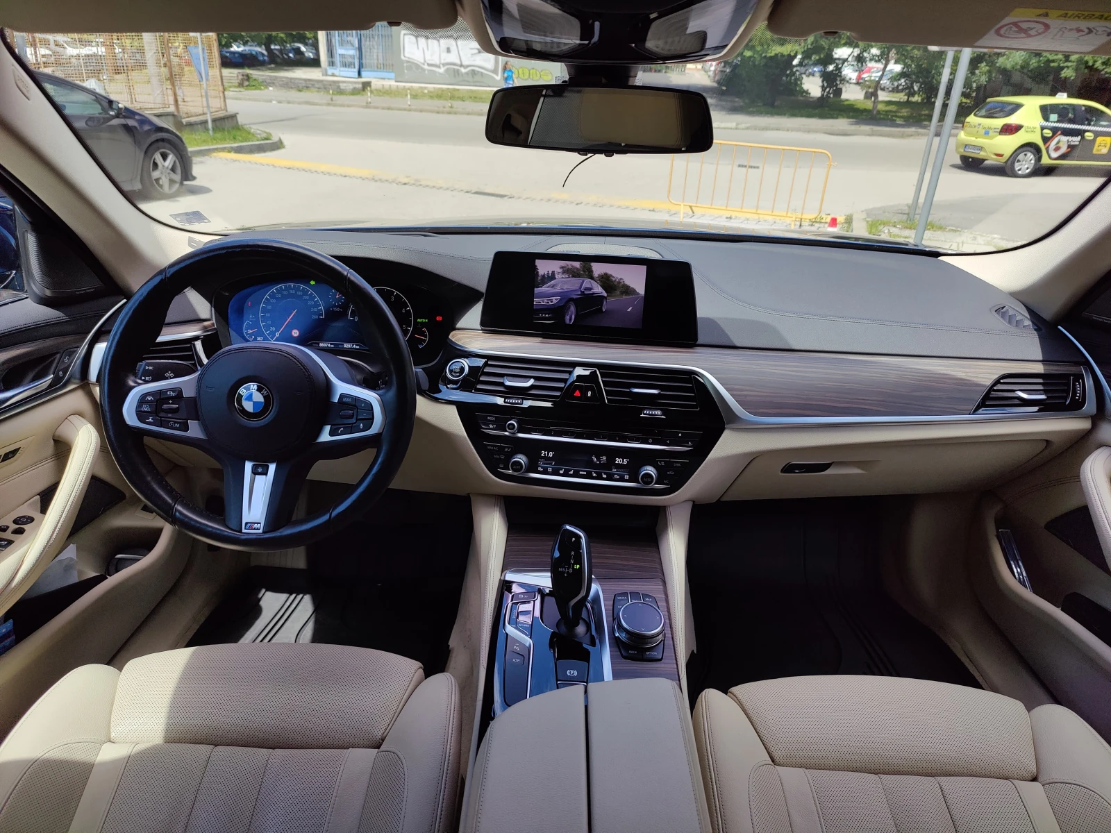 BMW 530 | HUD | 360  | Harman Kardon, снимка 5 - Автомобили и джипове - 56319215