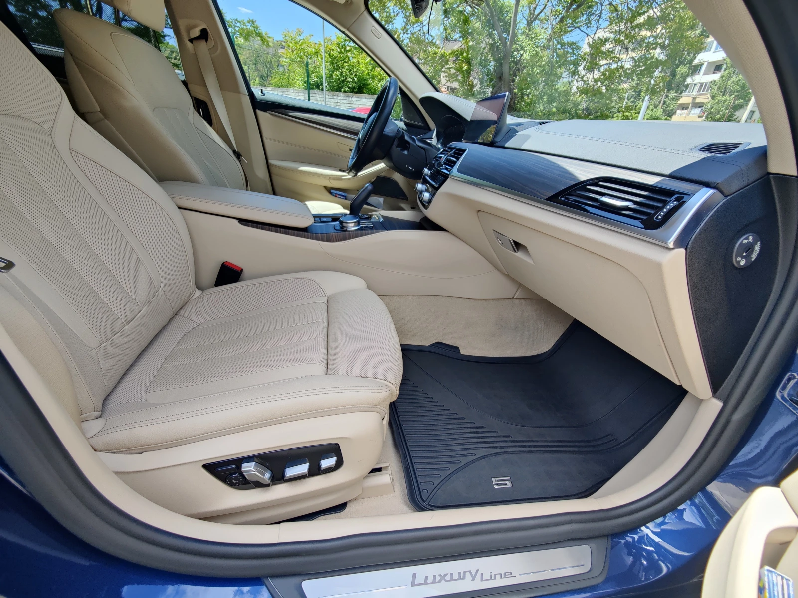 BMW 530 | HUD | 360  | Harman Kardon, снимка 6 - Автомобили и джипове - 56319215