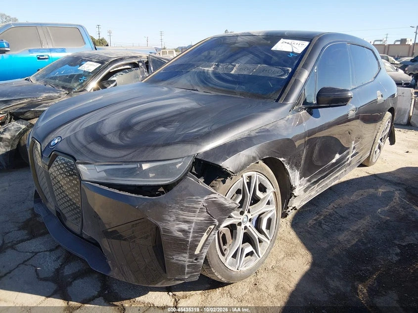 BMW iX xDrive50, снимка 2 - Автомобили и джипове - 56405844