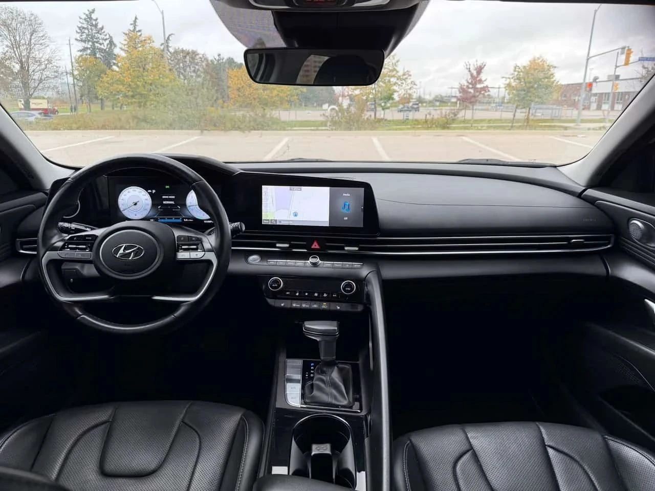 Hyundai Elantra, снимка 10 - Автомобили и джипове - 56685536