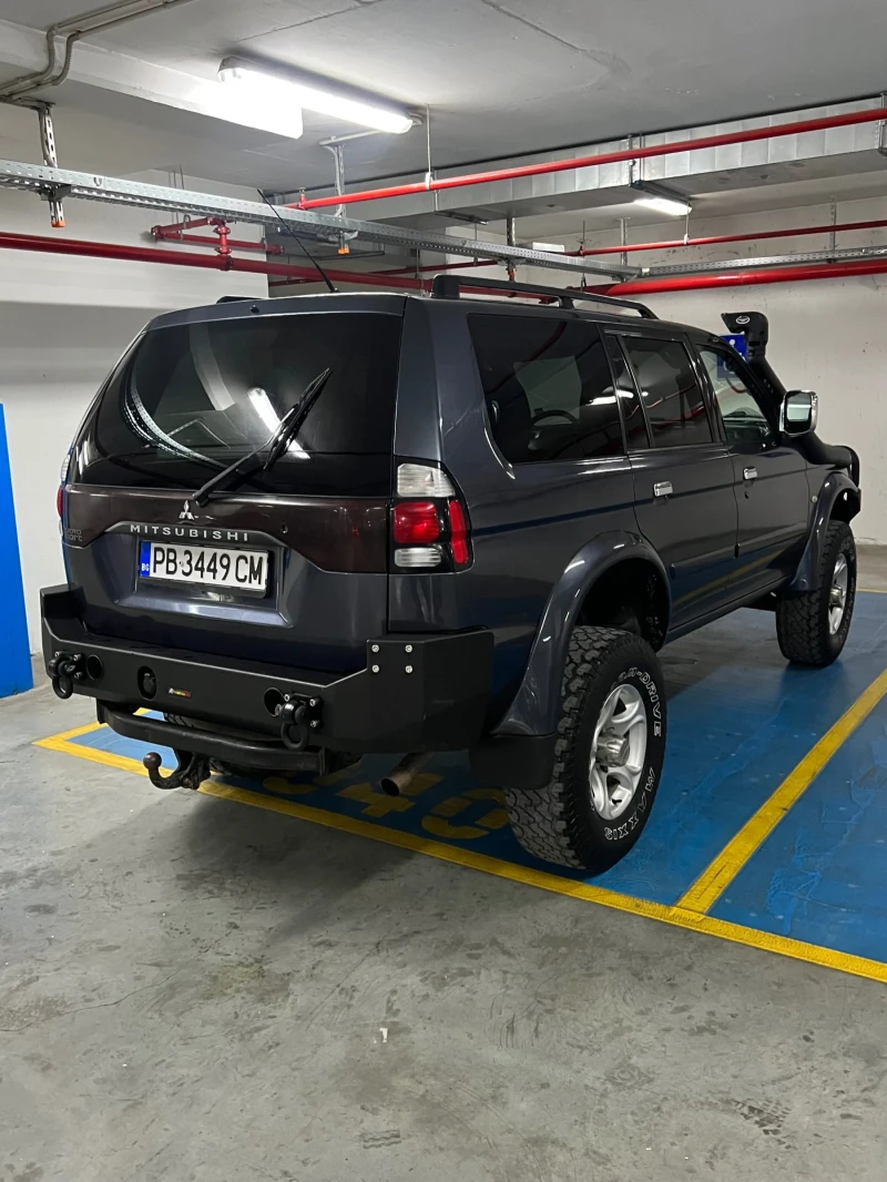 Mitsubishi Pajero sport 3000i газ, снимка 3 - Автомобили и джипове - 48092547