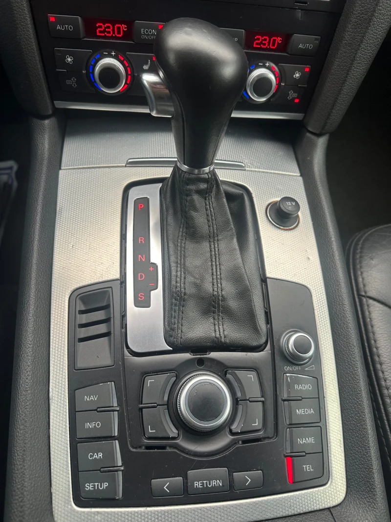 Audi Q7 3.0TDI* КАРБОН* НА ПРУЖИНИ* , снимка 13 - Автомобили и джипове - 53102705