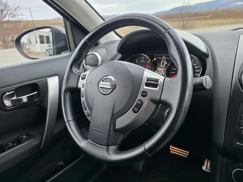 Nissan Qashqai Avtomat + 2 4x4, снимка 13 - Автомобили и джипове - 53581605