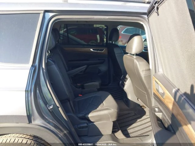 VW Atlas 2.0T SE W/TECHNOLOGY, снимка 13 - Автомобили и джипове - 53324642