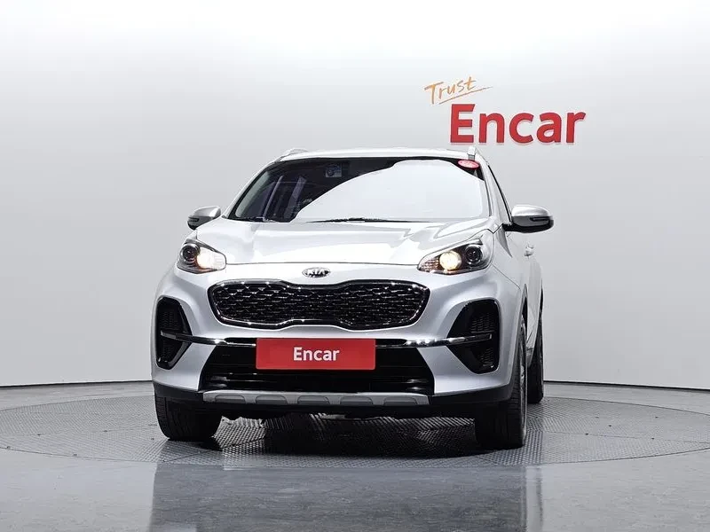 Kia Sportage The Bold Diesel 1.6 2Wd Prestige, снимка 3 - Автомобили и джипове - 55046884