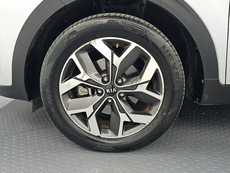 Kia Sportage The Bold Diesel 1.6 2Wd Prestige, снимка 5 - Автомобили и джипове - 55046884