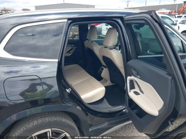 BMW X1, снимка 10 - Автомобили и джипове - 56686873