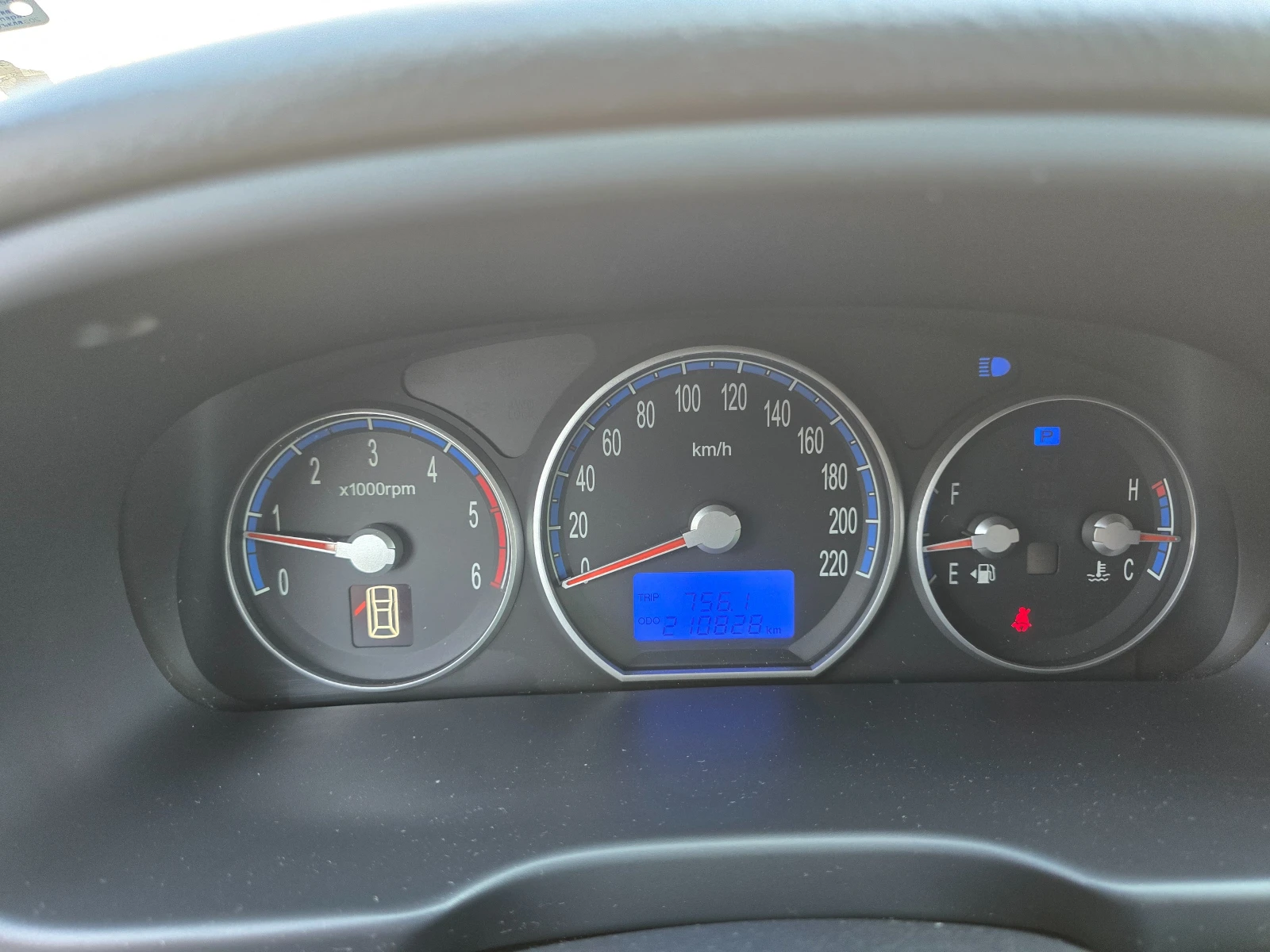 Hyundai Santa fe 2.2d - 4x4 Автоматик   - изображение 8