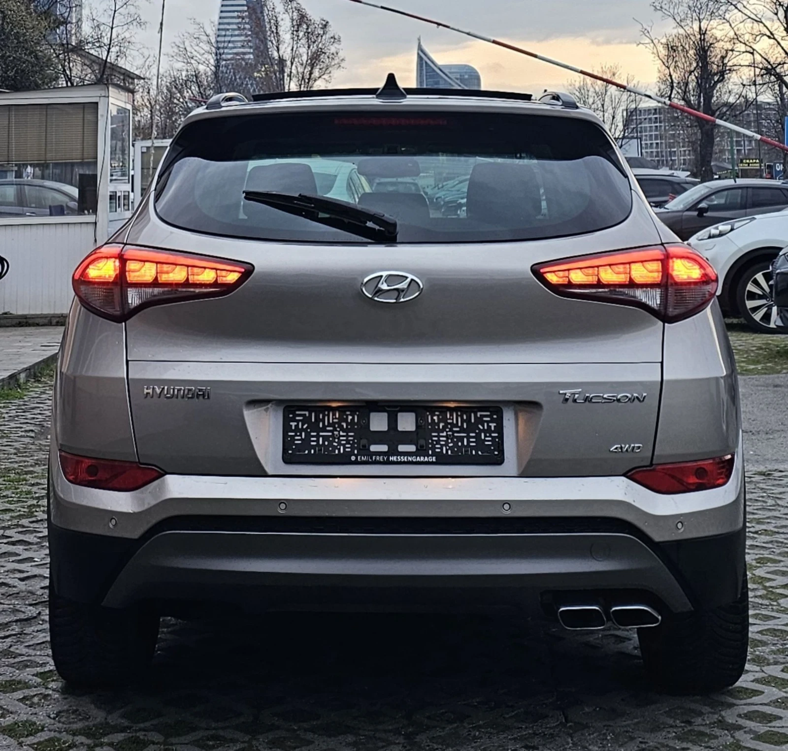 Hyundai Tucson 2.0 CRDI 4WD 185�.�. Keyless �������� | Mobile.bg � ����������� 4