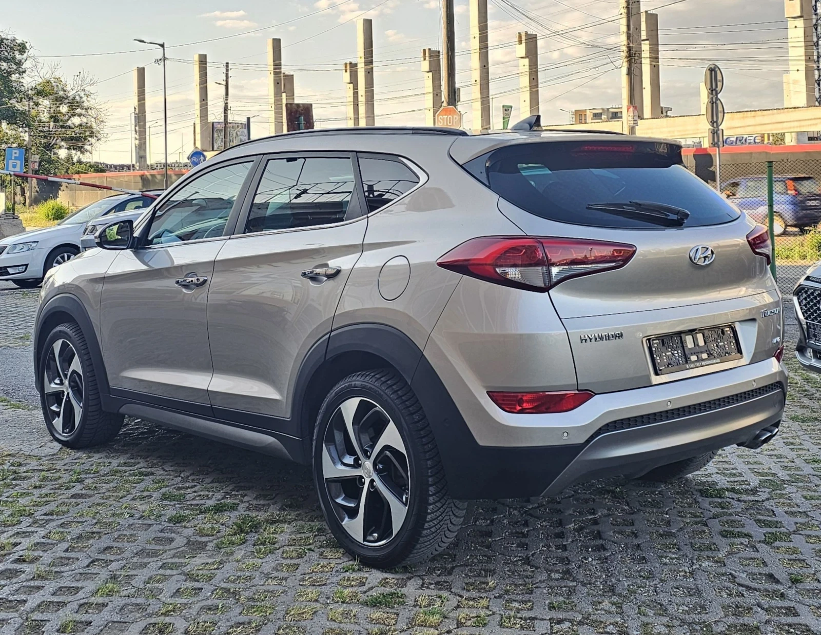 Hyundai Tucson 2.0 CRDI 4WD 185�.�. Keyless �������� | Mobile.bg � ����������� 4