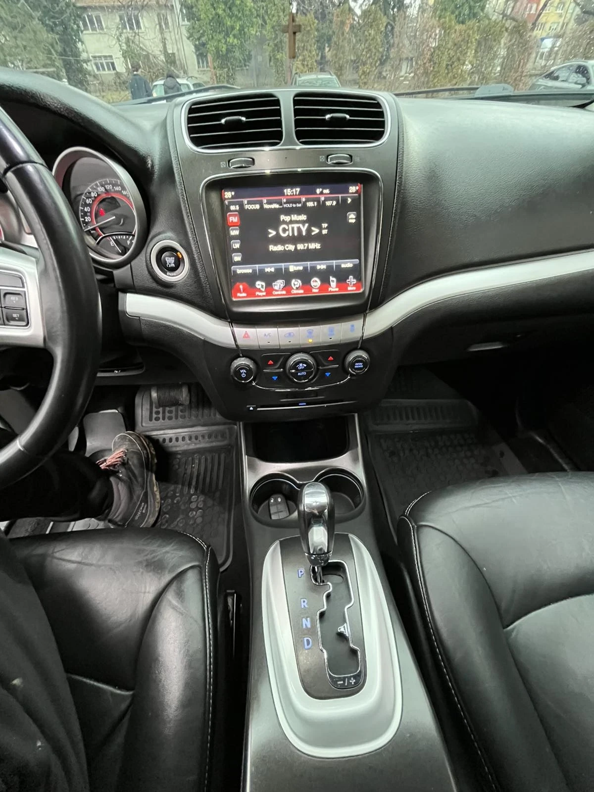 Fiat Freemont 2.0 Multijet АВТОМАТ4x4 DVD 7 МЕСТЕН КОЖЕН САЛОН  , снимка 10 - Автомобили и джипове - 53714488