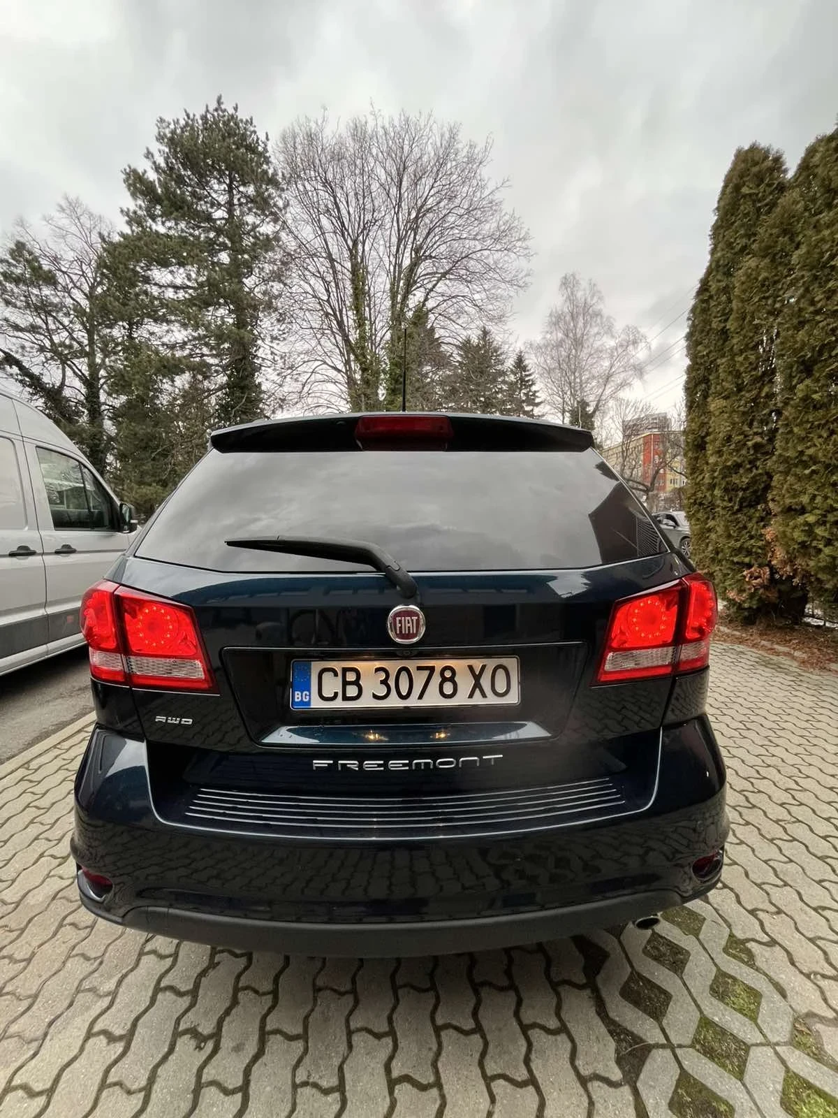 Fiat Freemont 2.0 Multijet АВТОМАТ4x4 DVD 7 МЕСТЕН КОЖЕН САЛОН  , снимка 8 - Автомобили и джипове - 53714488