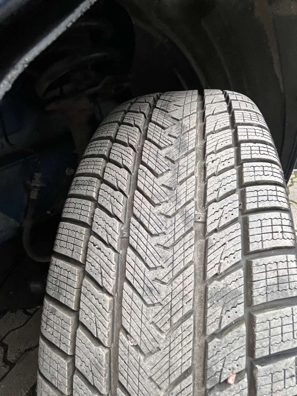 Fiat Freemont 2.0 Multijet АВТОМАТ4x4 DVD 7 МЕСТЕН КОЖЕН САЛОН  , снимка 14 - Автомобили и джипове - 53714488