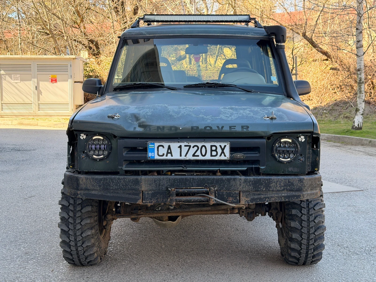 Land Rover Discovery 2.5tD / 33  ГУМИ / ЛЕБЕДКА, снимка 2 - Автомобили и джипове - 54140220