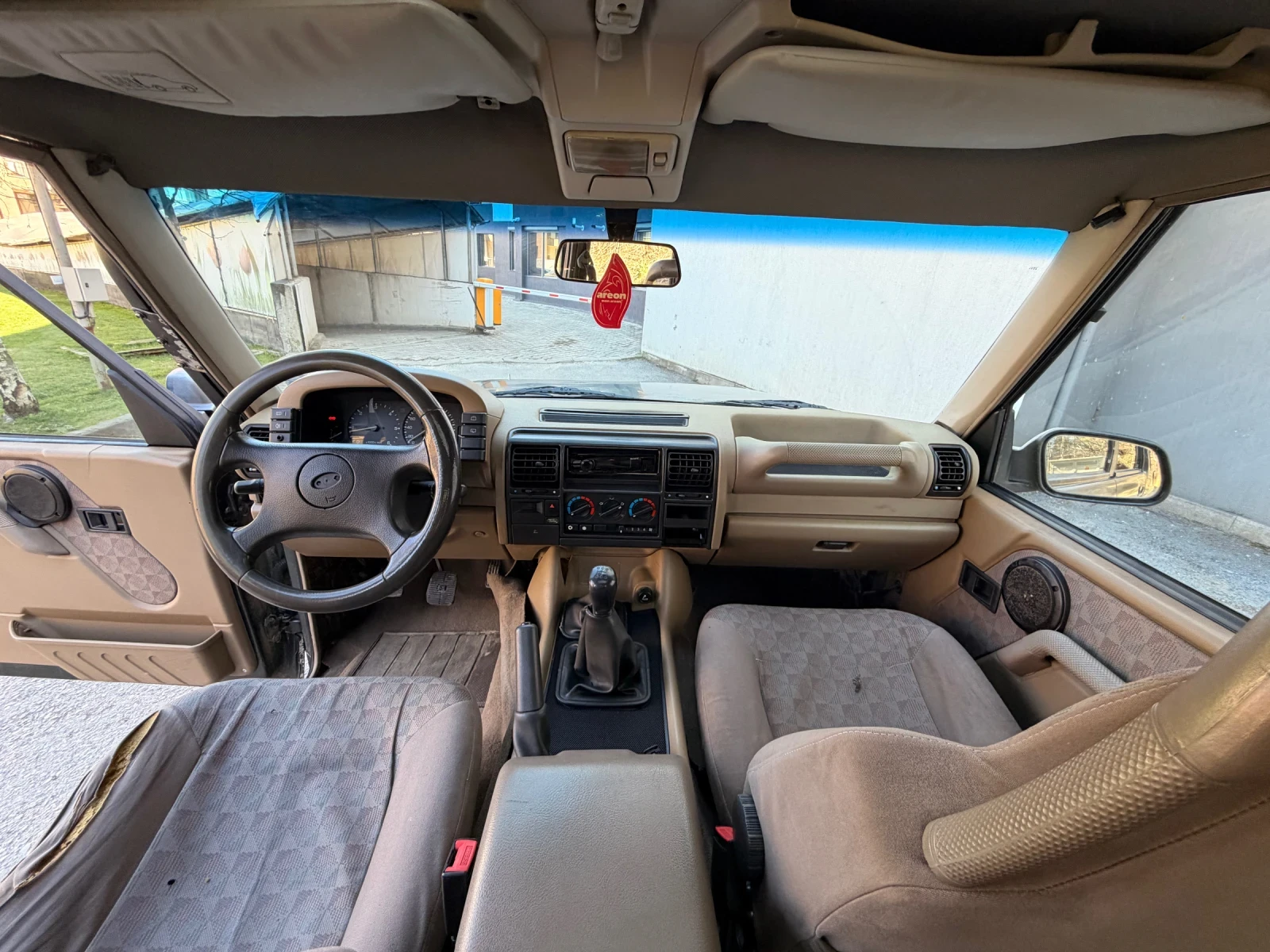 Land Rover Discovery 2.5tD / 33  ГУМИ / ЛЕБЕДКА, снимка 12 - Автомобили и джипове - 54140220