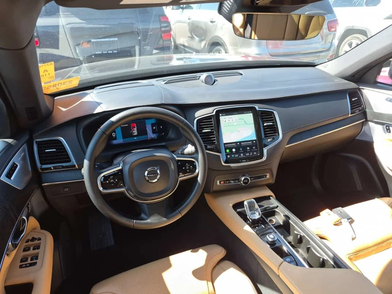 Volvo Xc90 * ULTIMATE BRIGHT THEME * CARFAX * БЕЗ ПЪРВОНАЧАЛН, снимка 10 - Автомобили и джипове - 55313939