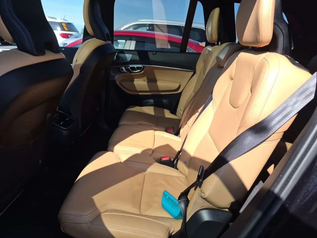 Volvo Xc90 * ULTIMATE BRIGHT THEME * CARFAX * БЕЗ ПЪРВОНАЧАЛН, снимка 12 - Автомобили и джипове - 55313939