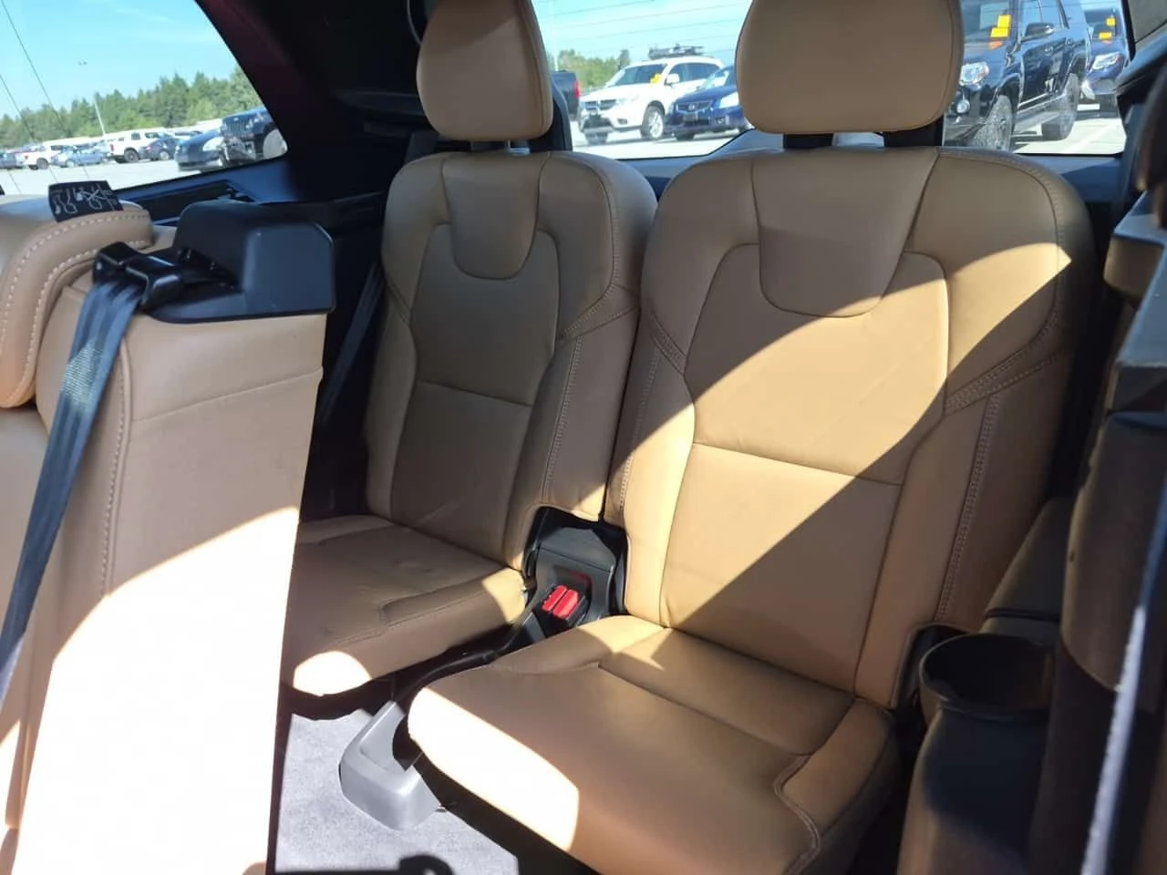 Volvo Xc90 * ULTIMATE BRIGHT THEME * CARFAX * БЕЗ ПЪРВОНАЧАЛН, снимка 14 - Автомобили и джипове - 55313939
