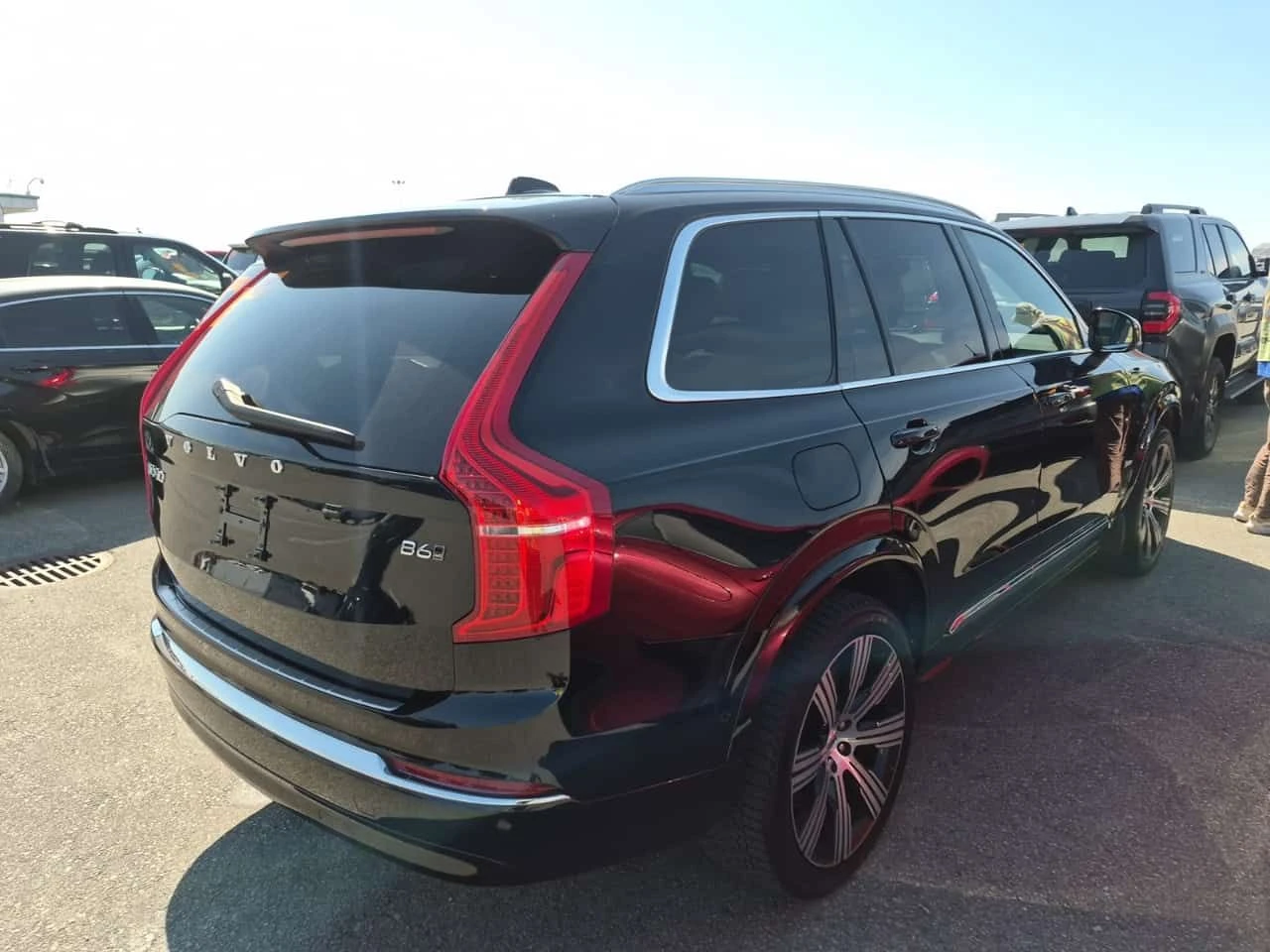 Volvo Xc90 * ULTIMATE BRIGHT THEME * CARFAX * БЕЗ ПЪРВОНАЧАЛН, снимка 3 - Автомобили и джипове - 55313939